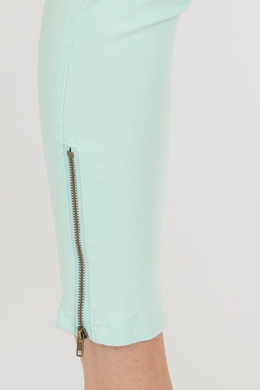 OP7019_MINT