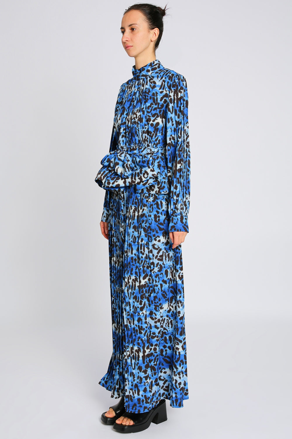 MC6704_BLUE