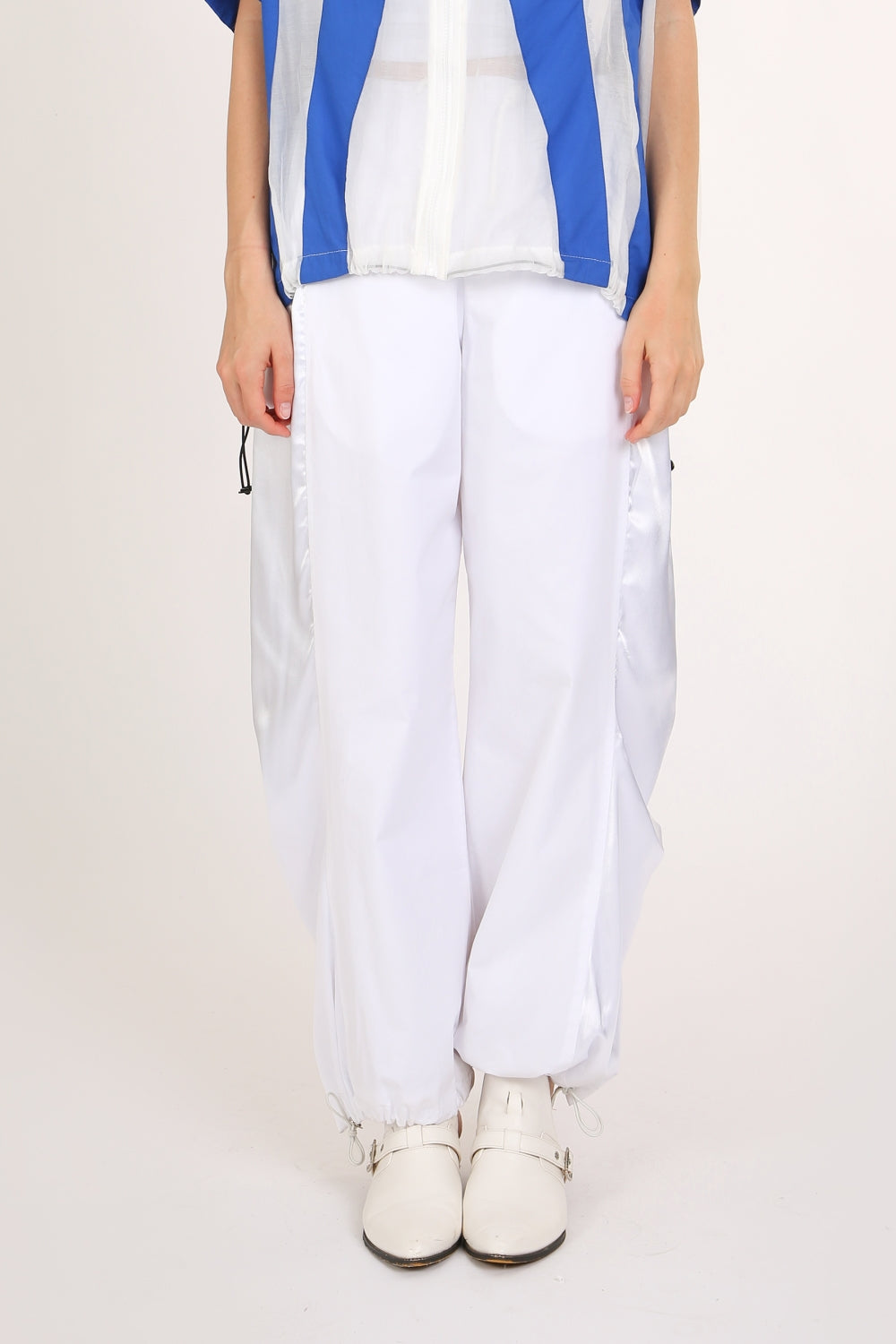 MC7060_WHITE