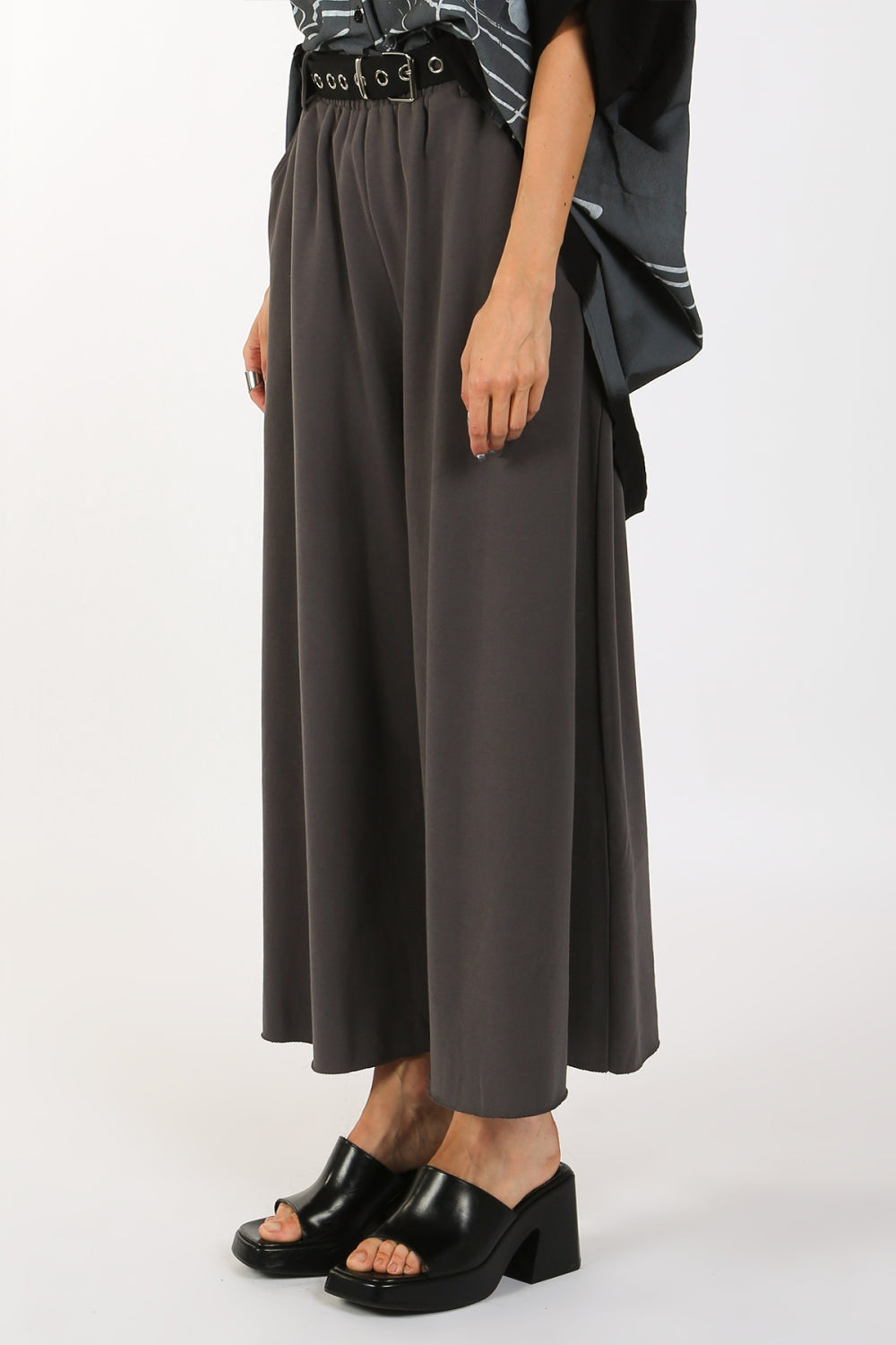 MC7092_GREY
