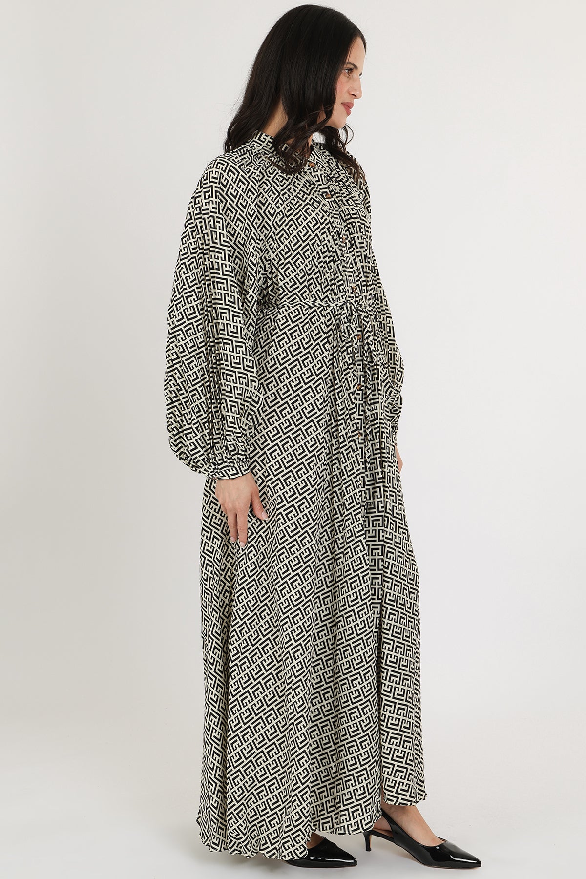 Chelly Contrast Geometric Print Belted Maxi Dress - Shop Beulah Style