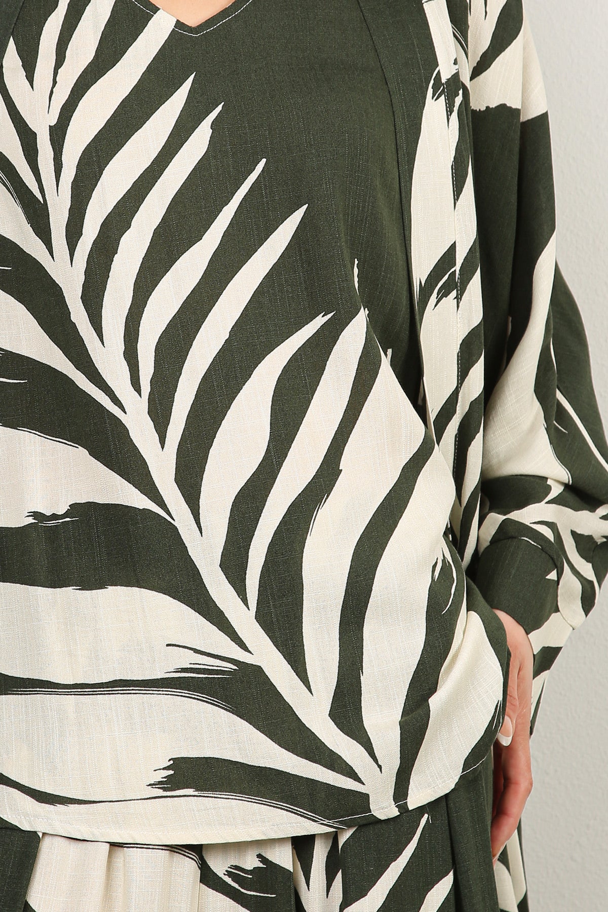 Bellamy Contrast Tropical Print Three-Piece Set - Shop Beulah Style