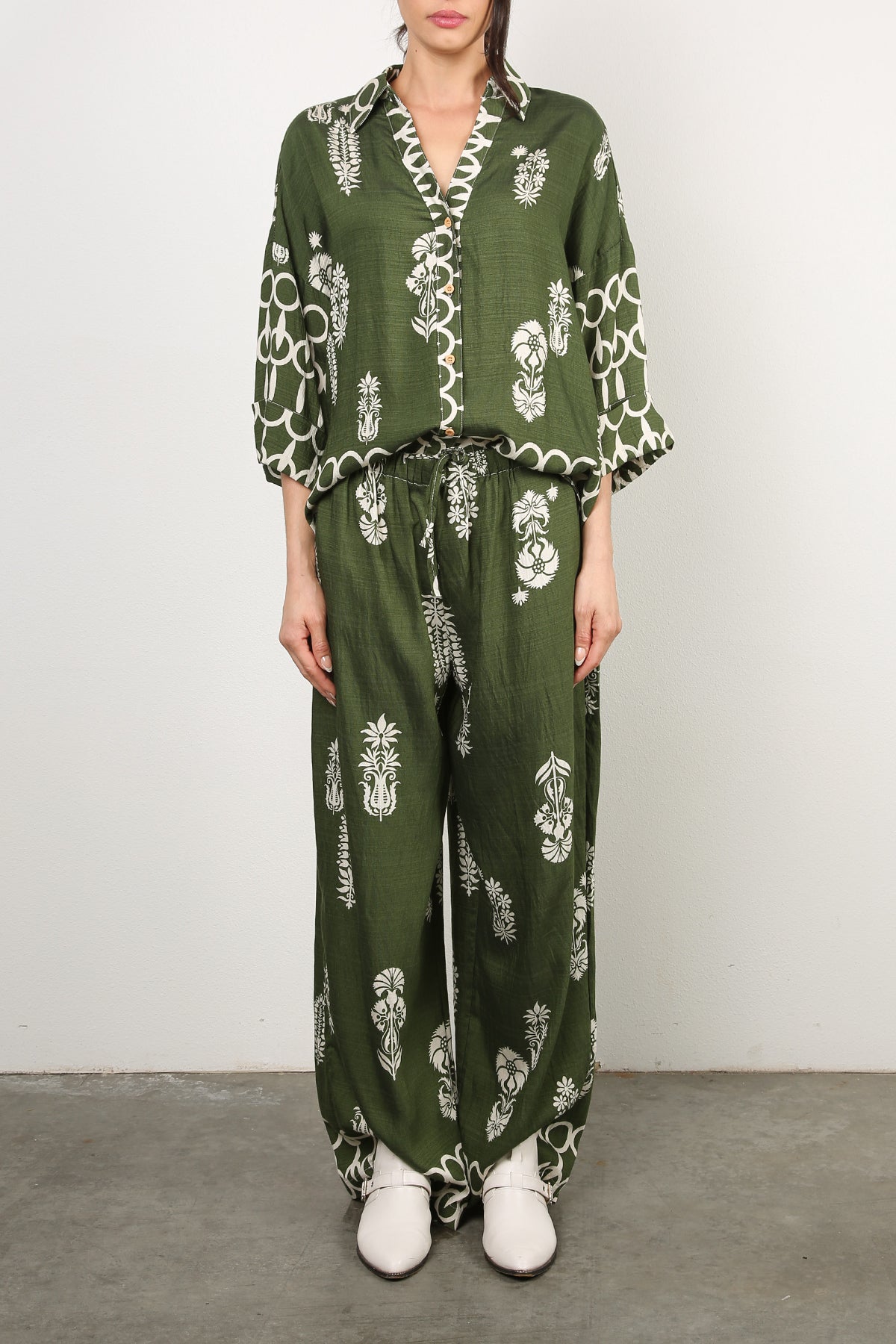 Sie Abstract Floral Print V-Neck Top & Pants Set - Shop Beulah Style
