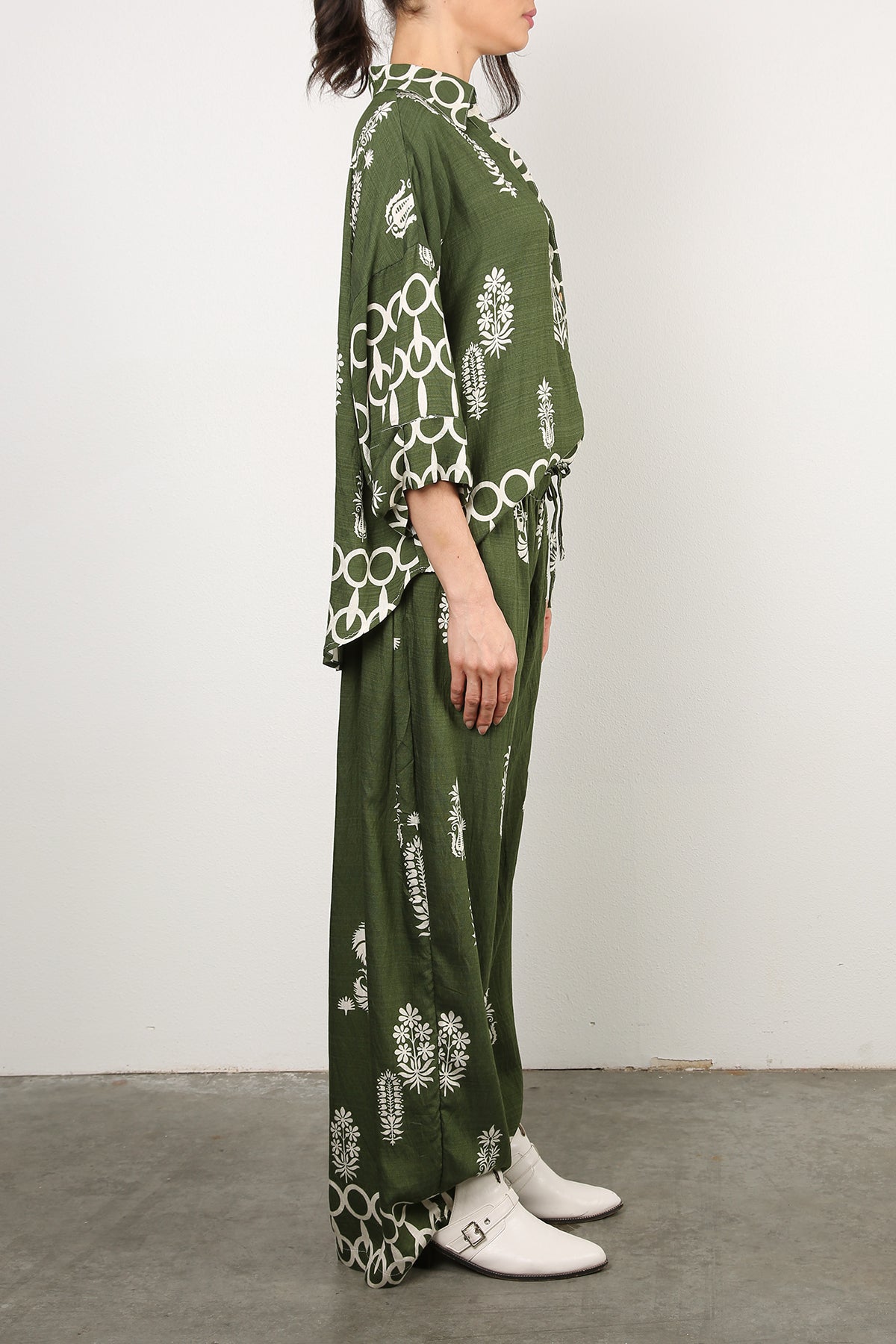 Sie Abstract Floral Print V-Neck Top & Pants Set - Shop Beulah Style
