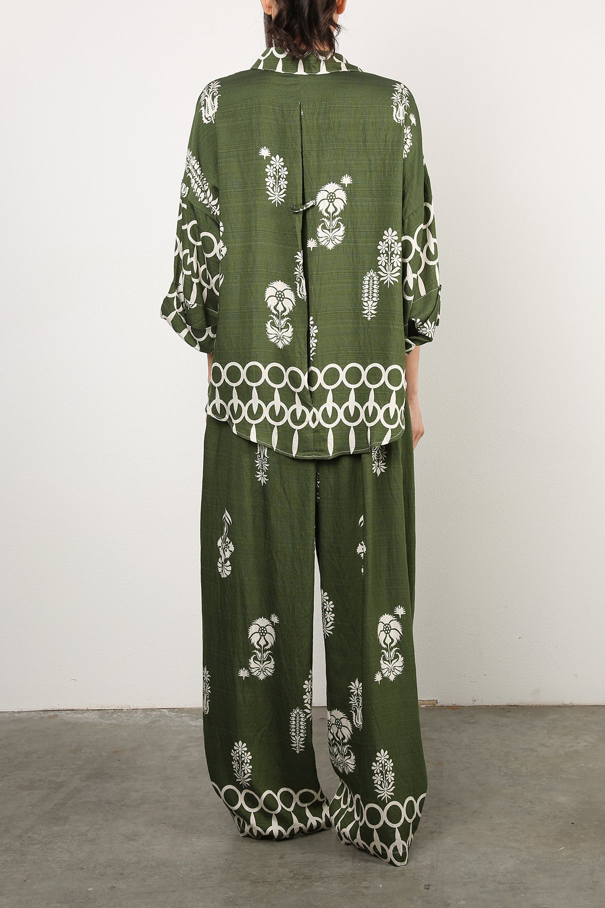Sie Abstract Floral Print V-Neck Top & Pants Set - Shop Beulah Style