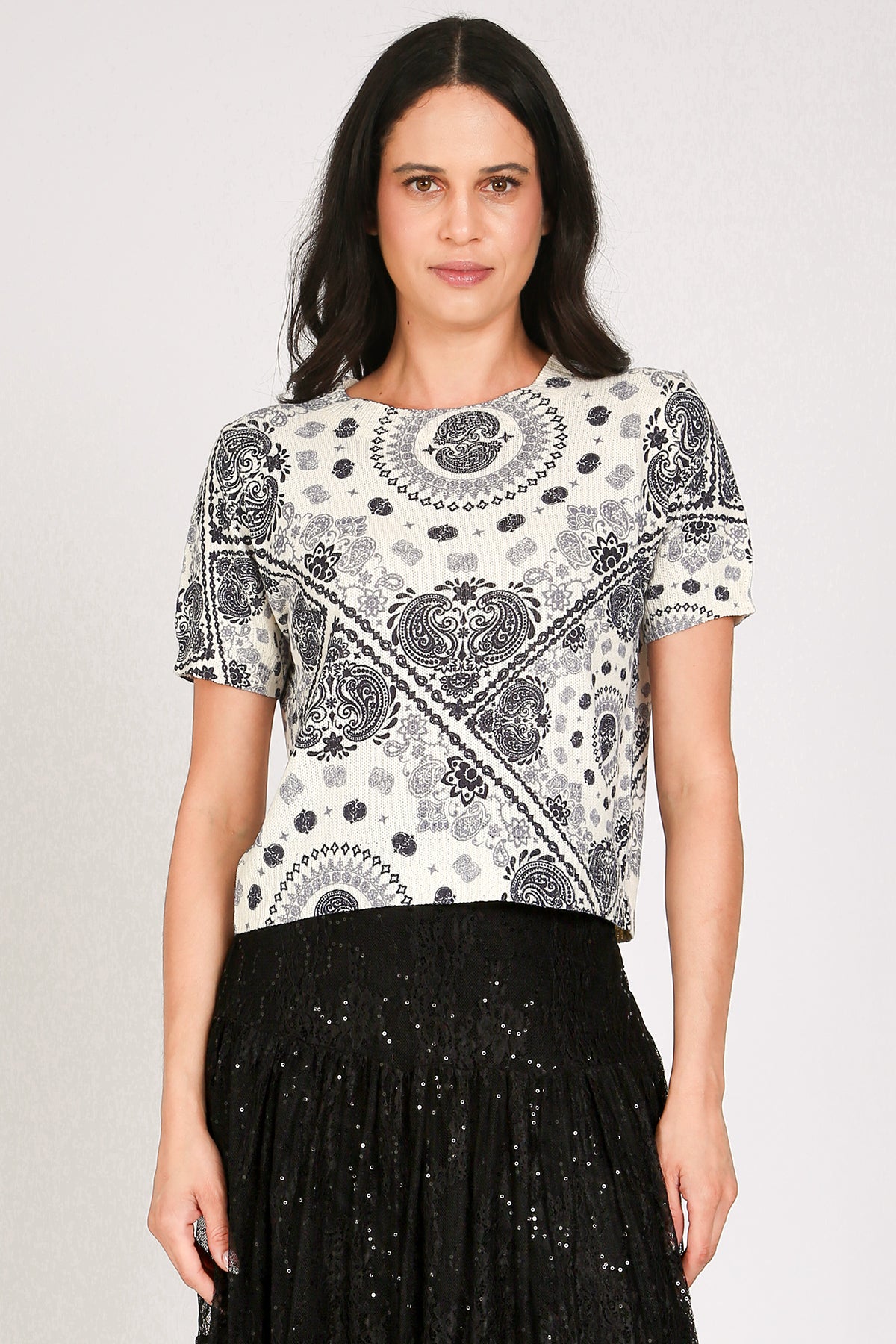 Vera Monochrome Paisley Printed Knit Top