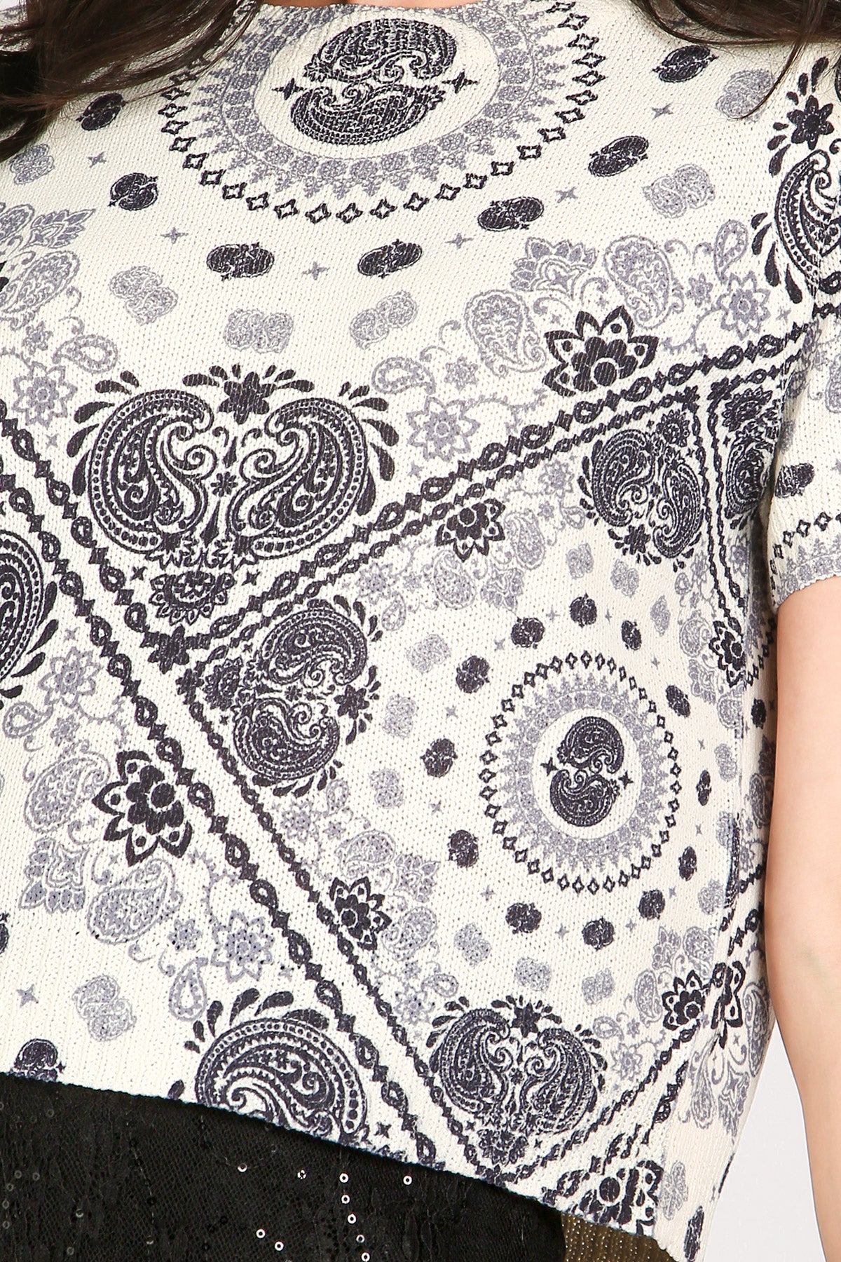 Vera Monochrome Paisley Printed Knit Top