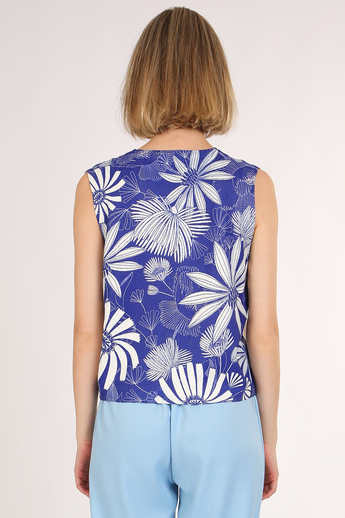 Ley Tropical Printed V-Neck Sleeveless Knit Top - Shop Beulah Style