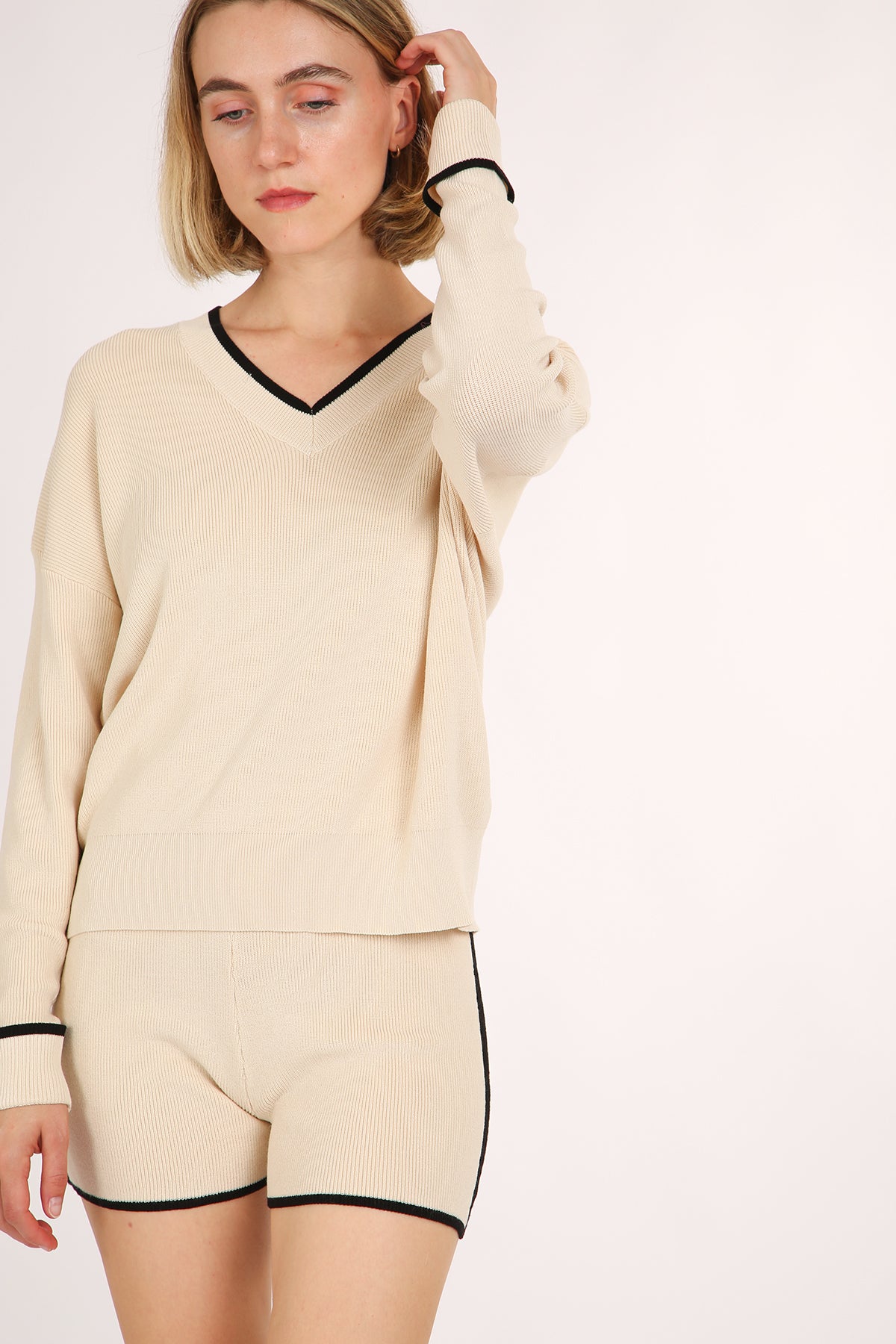 Thomas Contrast Lining Ribbed Knit Top & Shorts Set - Shop Beulah Style