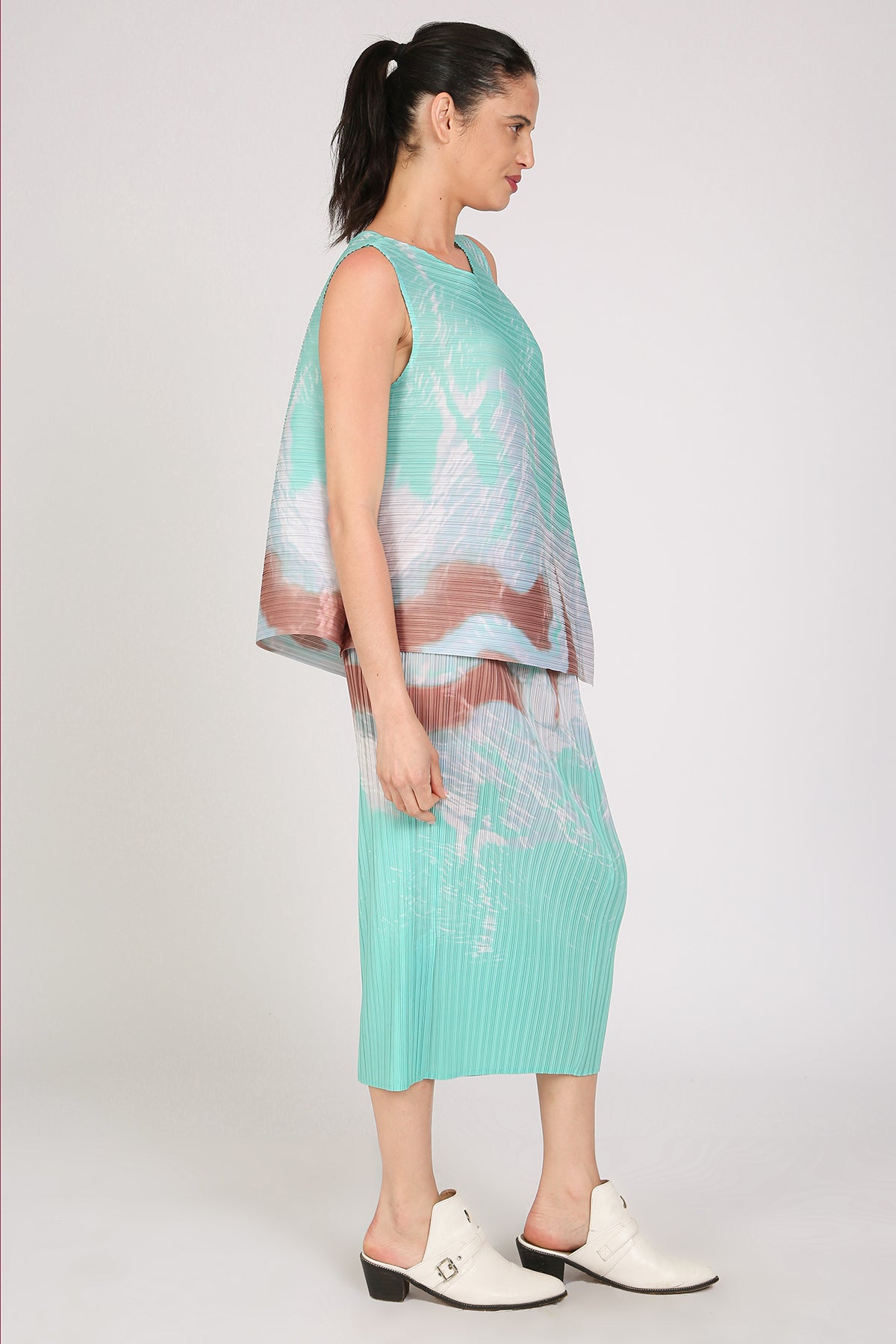 Lesley Abstract Print Pleated Top & Skirt Set