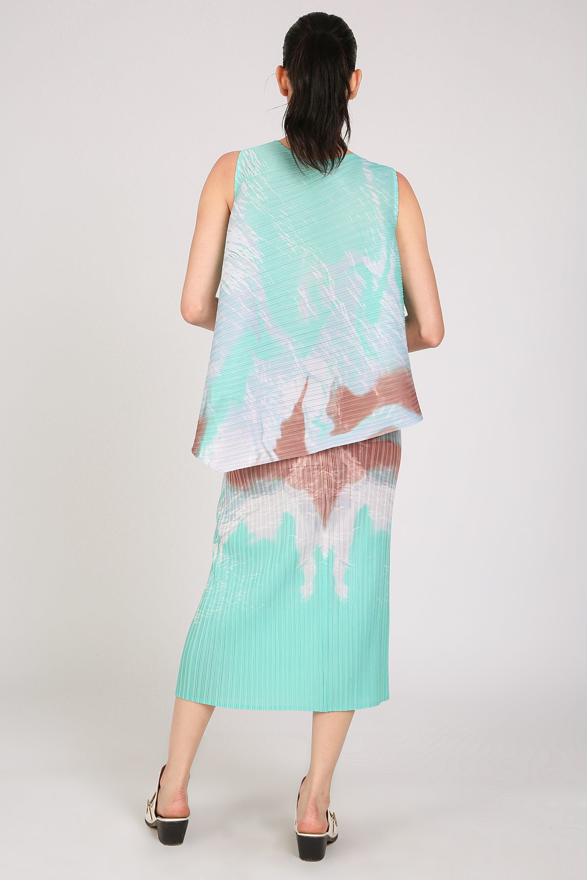 Lesley Abstract Print Pleated Top & Skirt Set