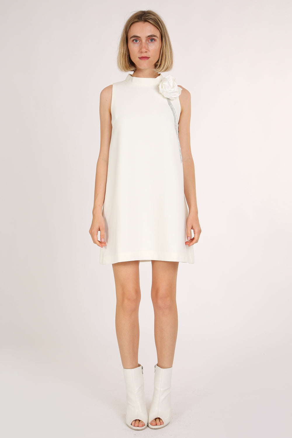 PC3676_WHITE