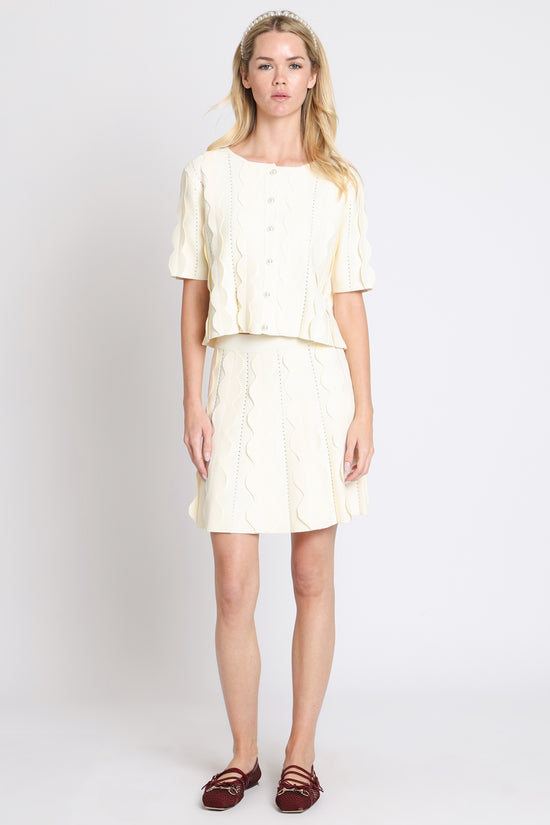 RC6004_IVORY
