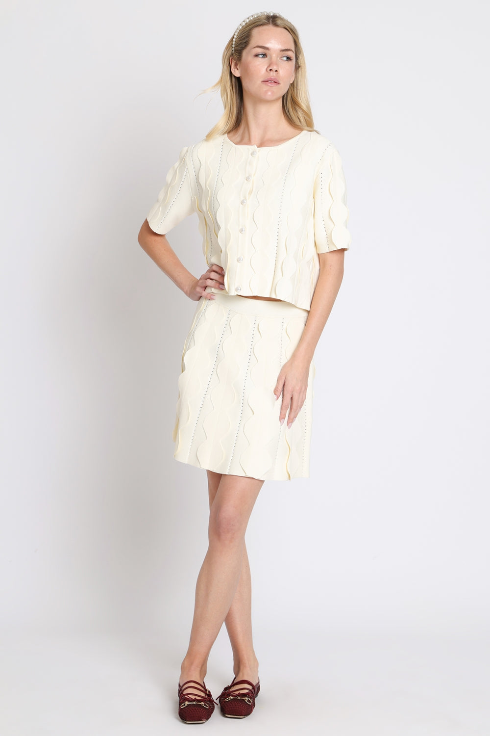 RC6004_IVORY