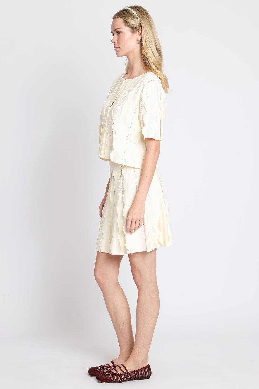 RC6004_IVORY