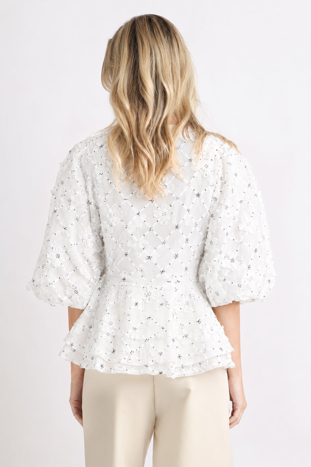 AC2130_WHITE