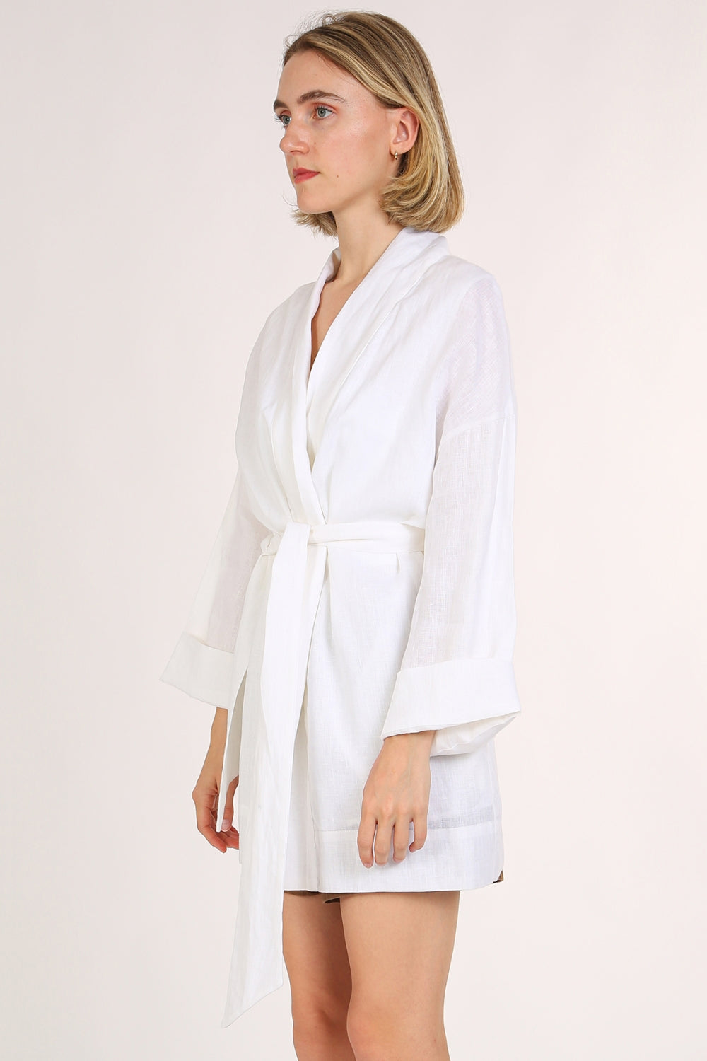 MC4062_WHITE