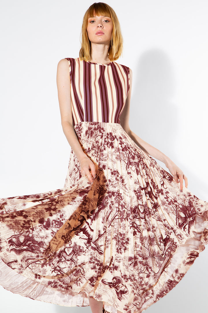 Sally Animal Toile Printed Pleats Gathered A-Line Maxi Dress