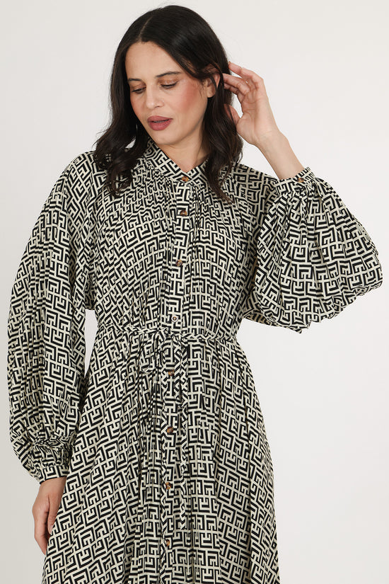 Chelly Contrast Geometric Print Belted Maxi Dress - Shop Beulah Style