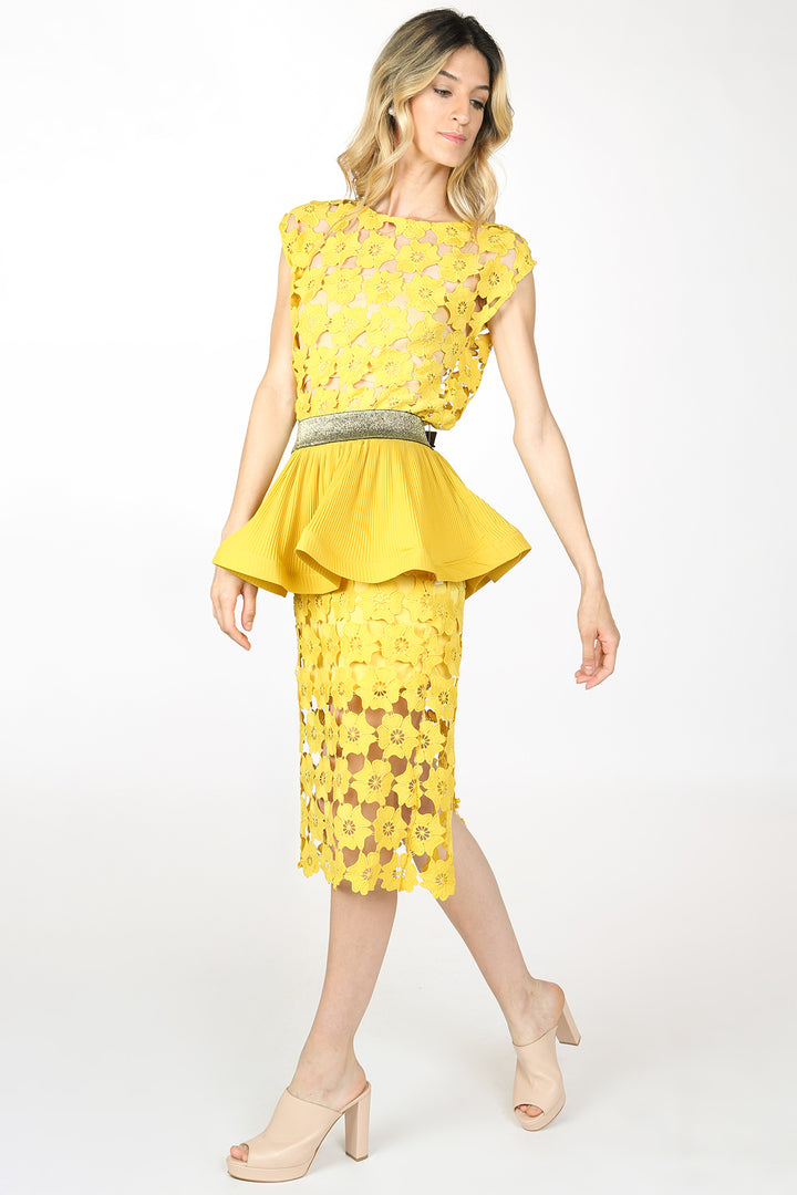 Amy Hollow Out Floral Lace Set & Pleats Mini Skirt