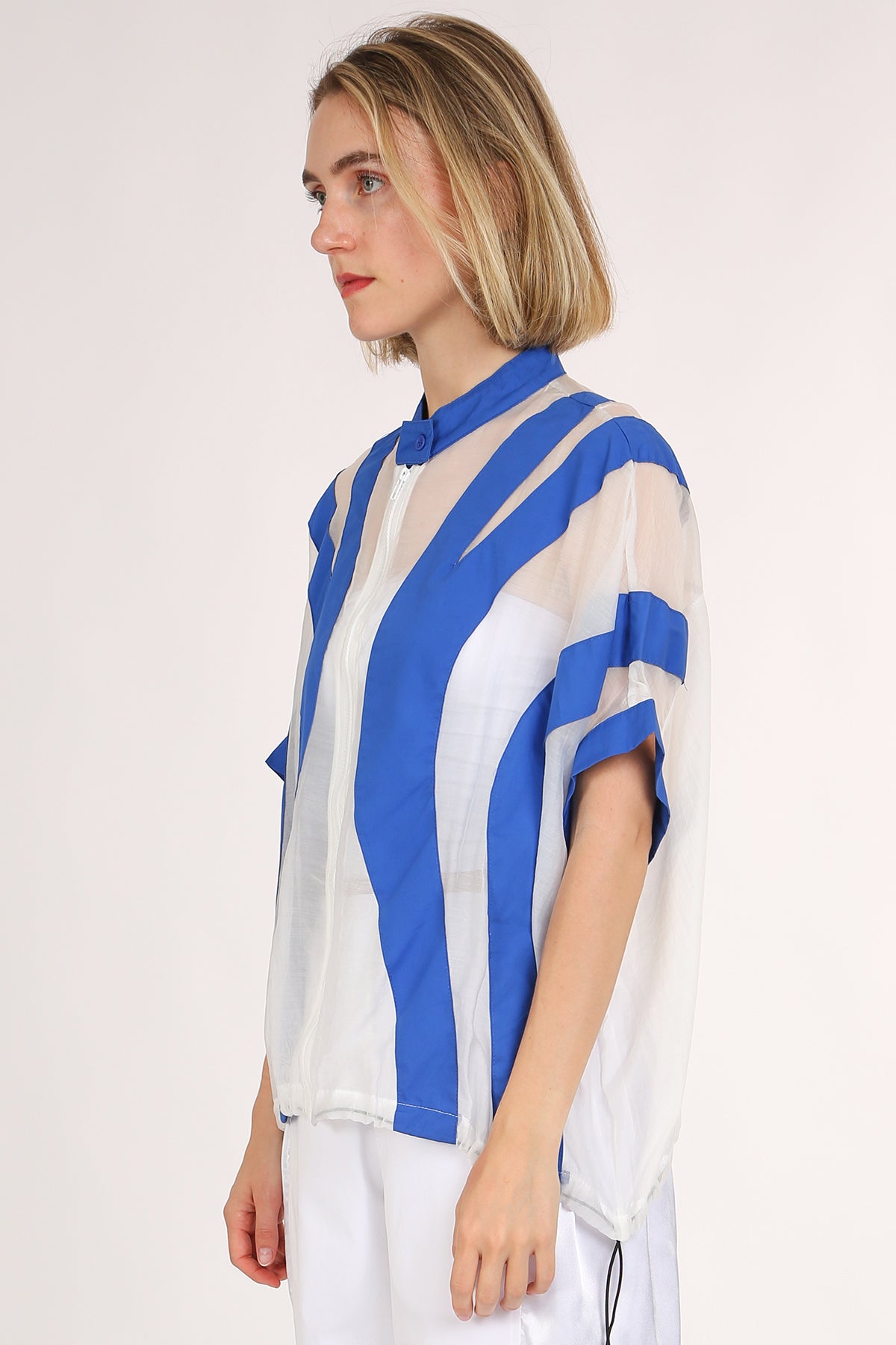Nicole Contrast Color Sheer Fabric Zip-Up Top - Shop Beulah Style