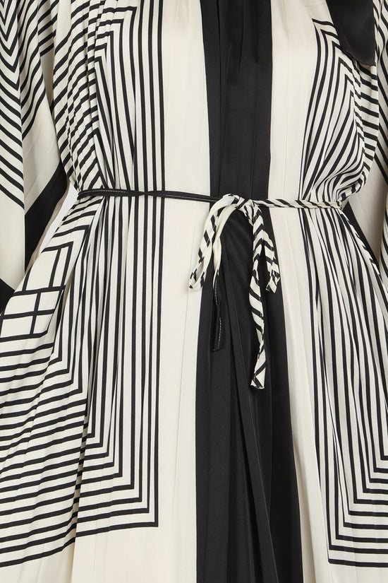 Mandy Contrast Geometric Pleated Maxi Dress - Shop Beulah Style