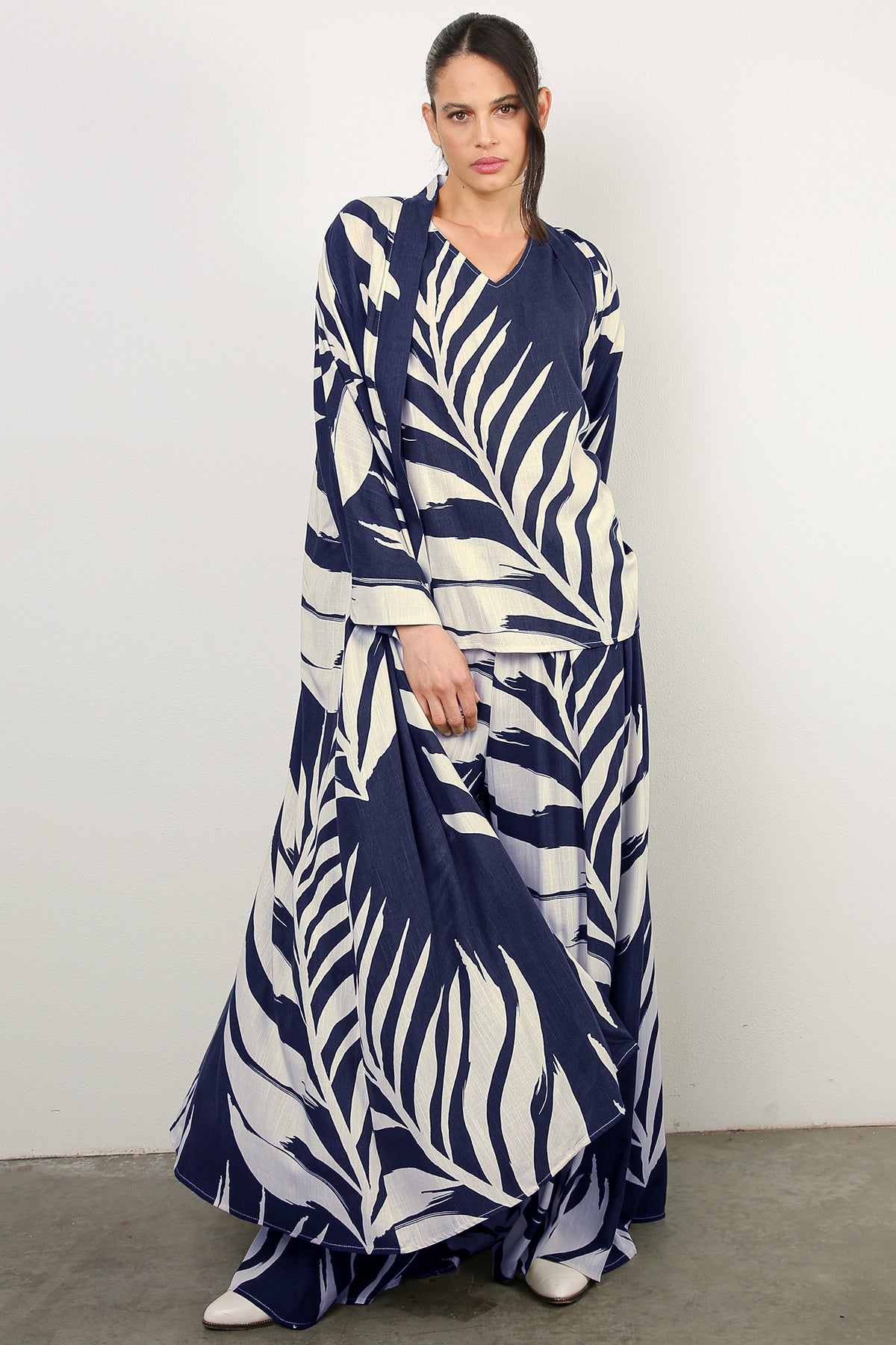 Bellamy Contrast Tropical Print Three-Piece Set - Shop Beulah Style