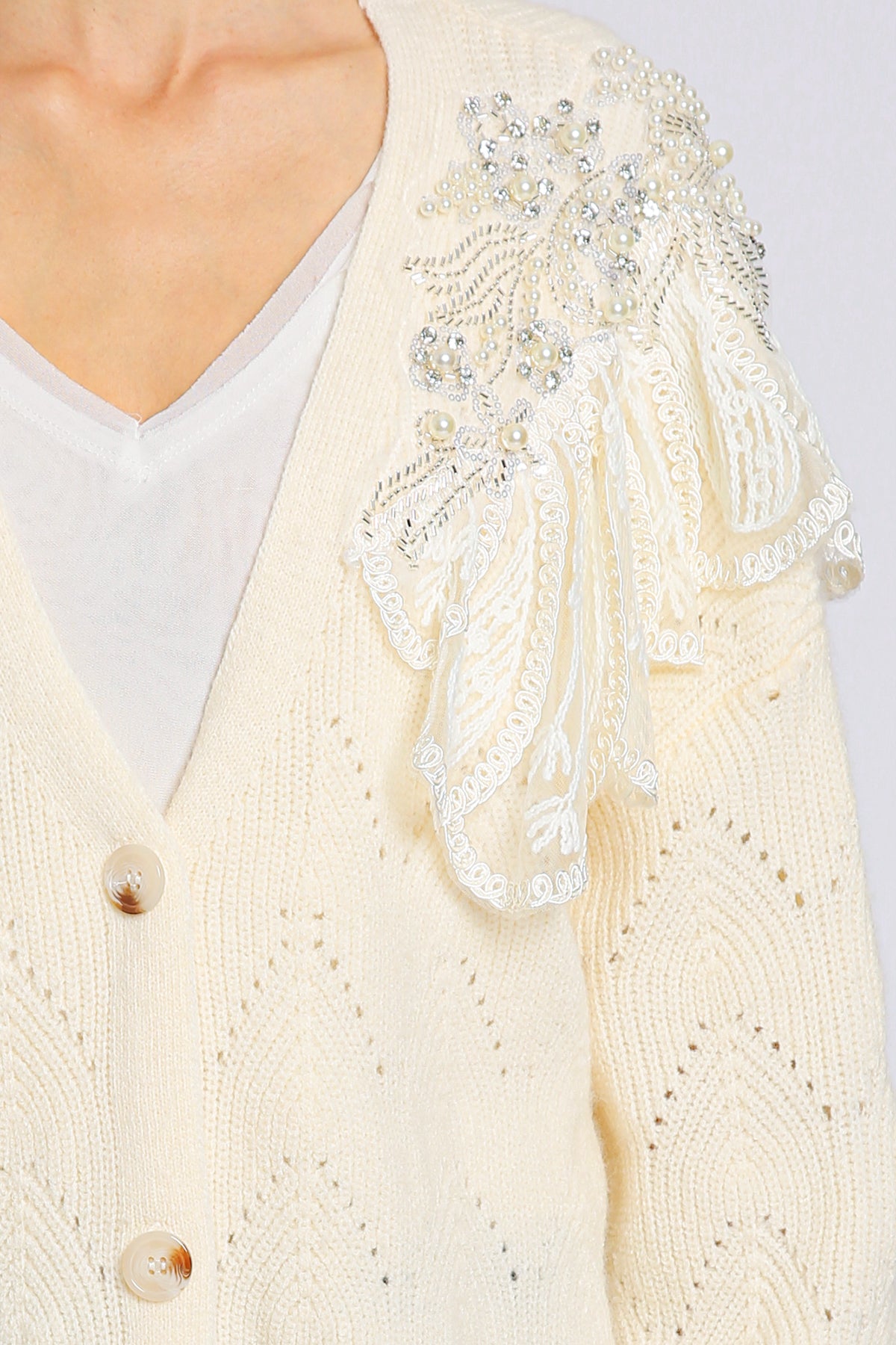 Mallow Embellished & Embroidered V-Neck Knit Cardigan