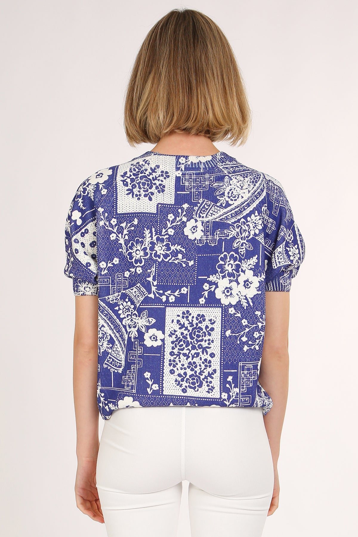 Victoria Contrast Floral Printed Knit Top