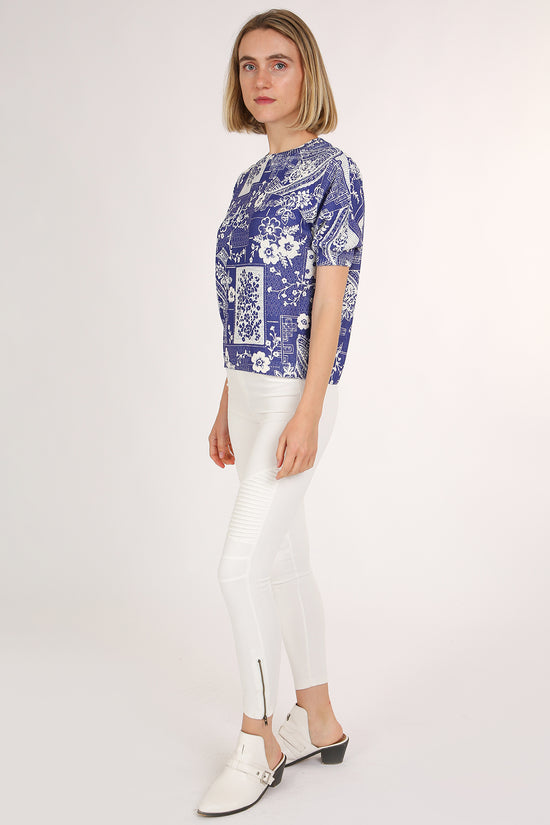 Victoria Contrast Floral Printed Knit Top