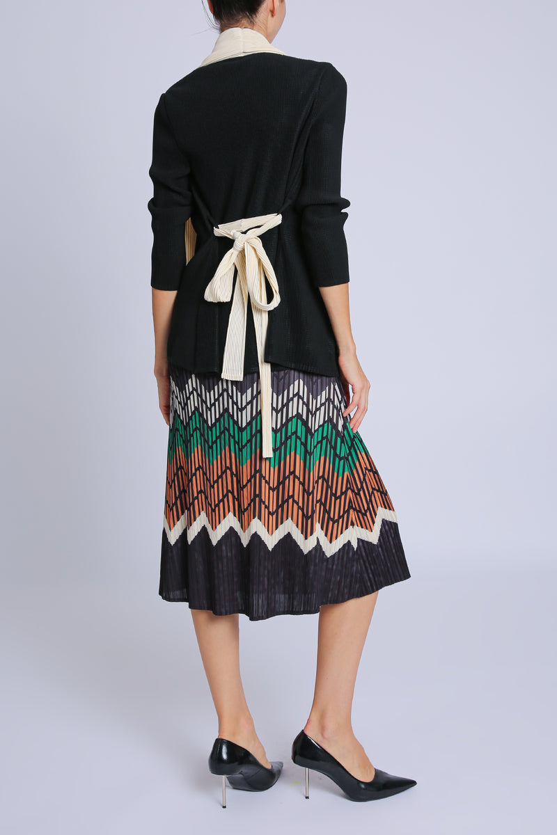 Alexander Chevron Pleats Midi Dress & Contrast Open Jacket