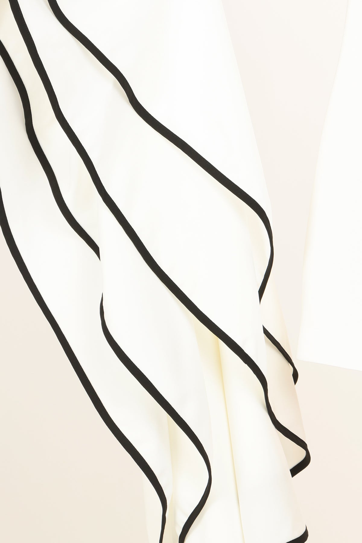 Laura Contrast Trim Ruffled Pleats Flare Sleeve Shift Mini Dress