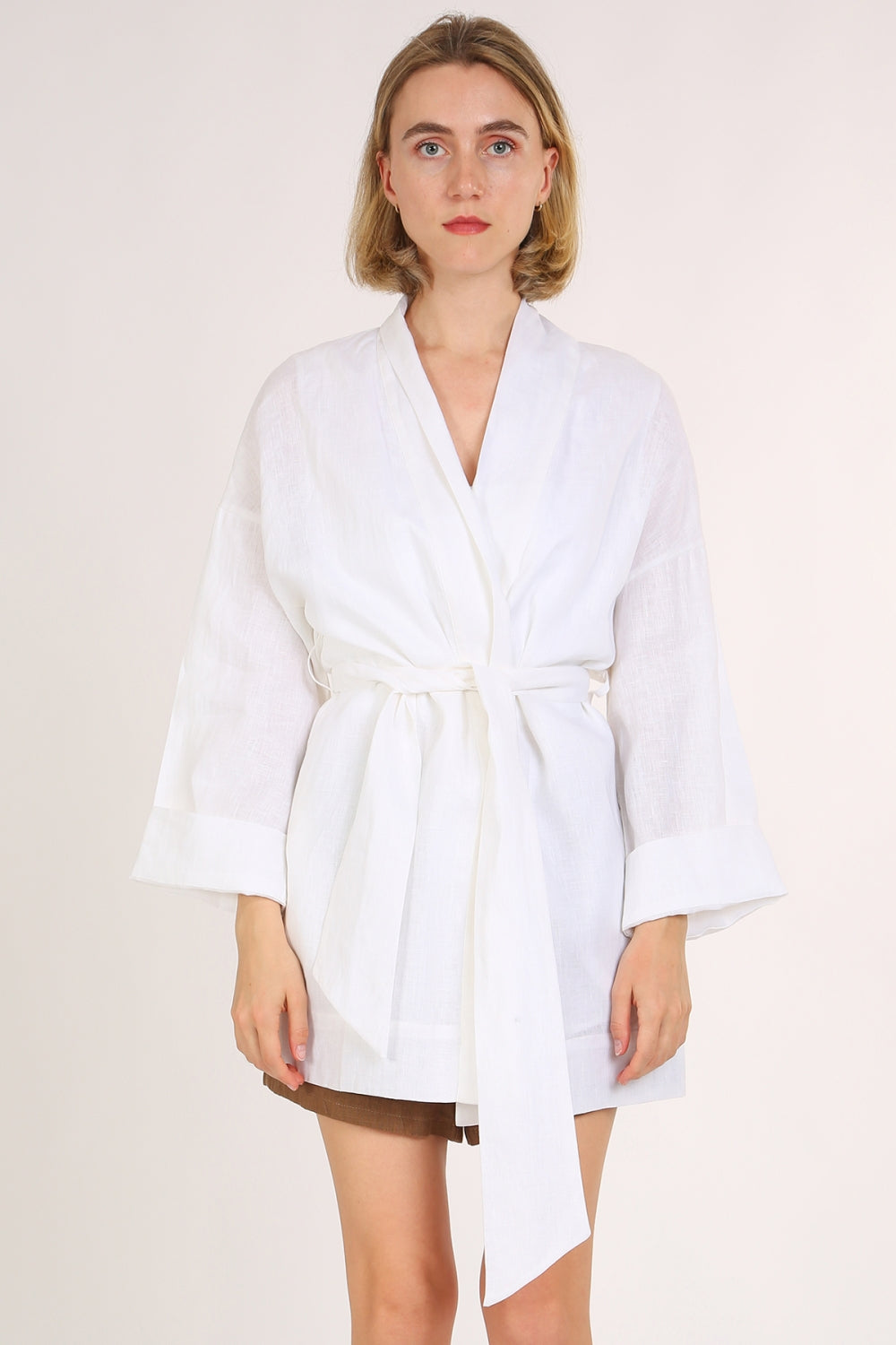 MC4062_WHITE