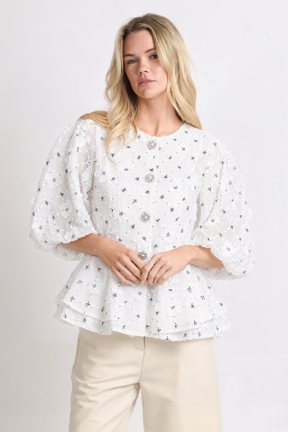 AC2130_WHITE