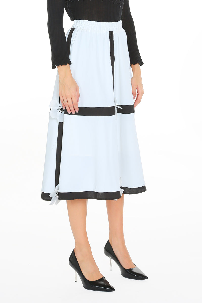 Color blocked A-line skirt with Flower trim - Shop Beulah Style